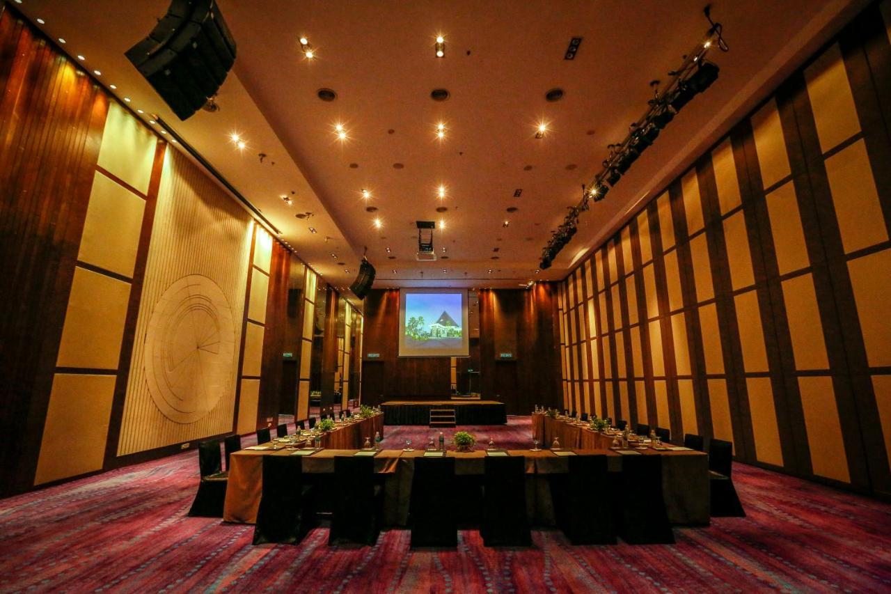 Avani Sepang Goldcoast Resort Kampong Bagan Lalang Eksteriør bilde The meeting room