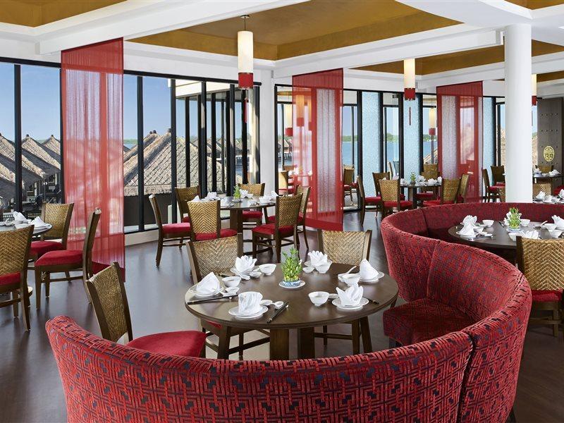 Avani Sepang Goldcoast Resort Kampong Bagan Lalang Eksteriør bilde The restaurant