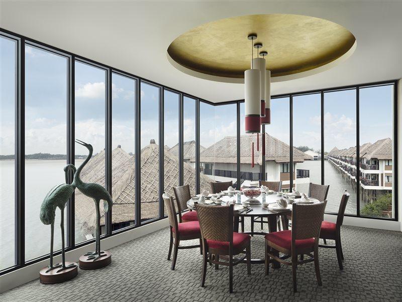 Avani Sepang Goldcoast Resort Kampong Bagan Lalang Eksteriør bilde The dining room at the 101st floor