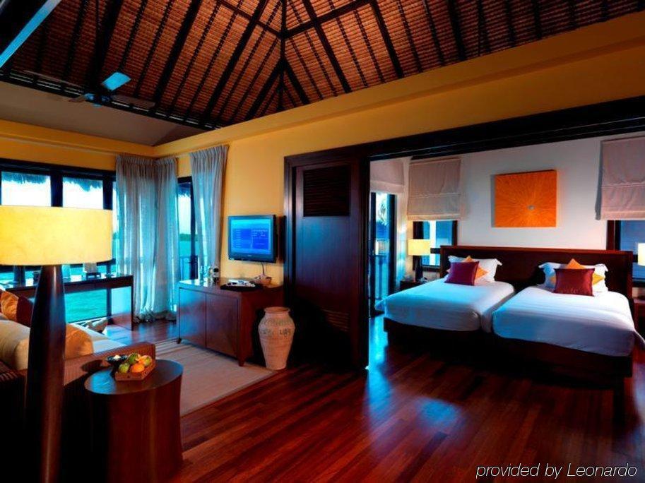 Avani Sepang Goldcoast Resort Kampong Bagan Lalang Rom bilde A bedroom at the resort