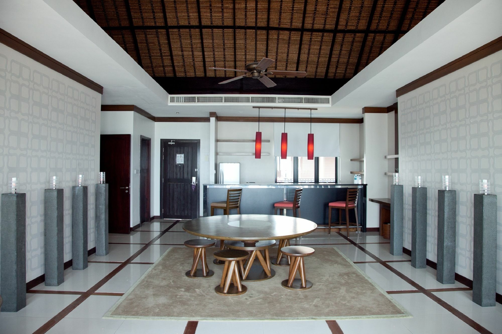 Avani Sepang Goldcoast Resort Kampong Bagan Lalang Eksteriør bilde The interior of a villa at the resort